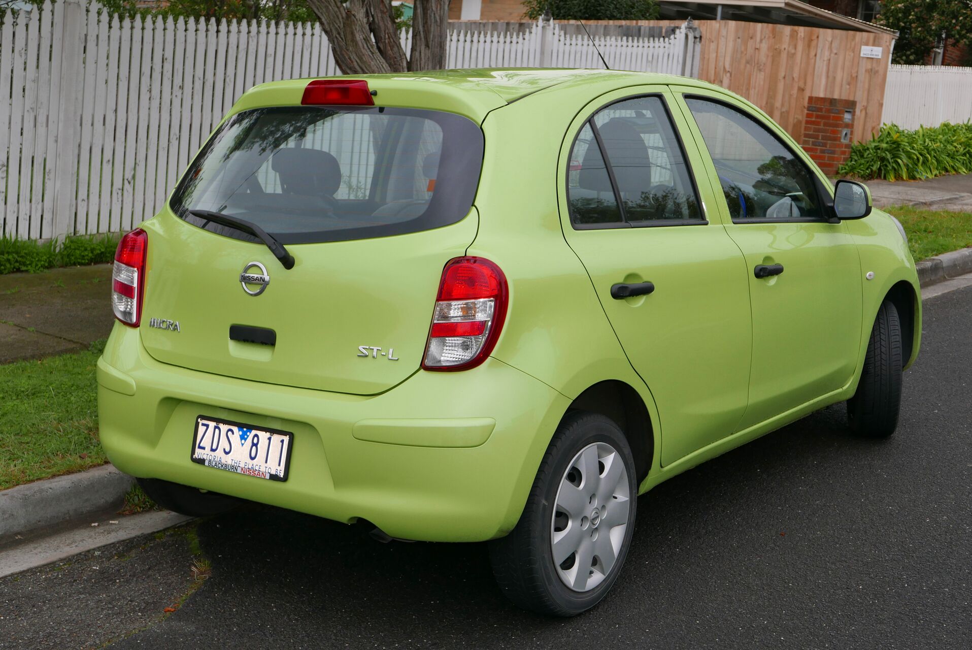 Nissan Micra (K13), Technical Specs, Fuel consumption, Dimensions