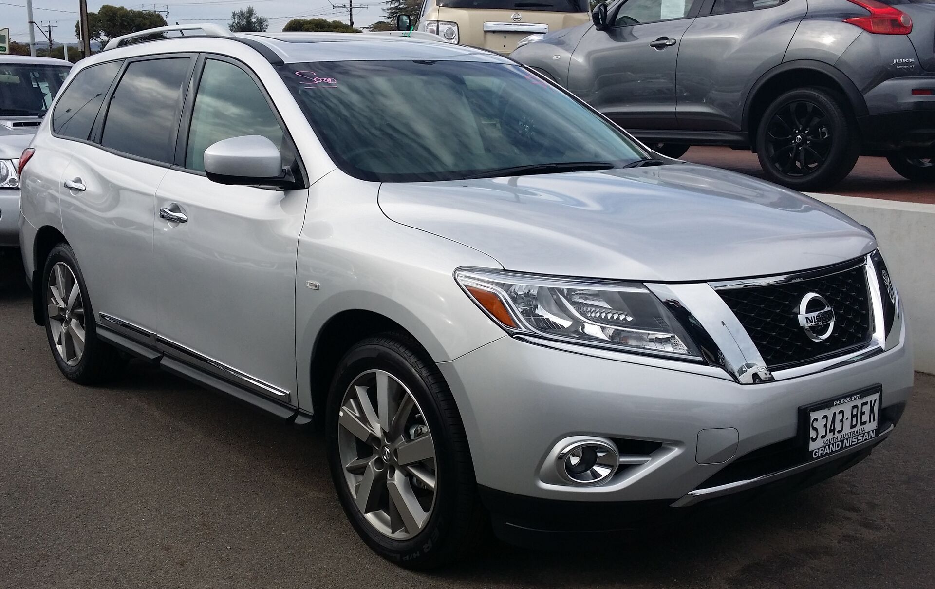 Nissan pathfinder iv