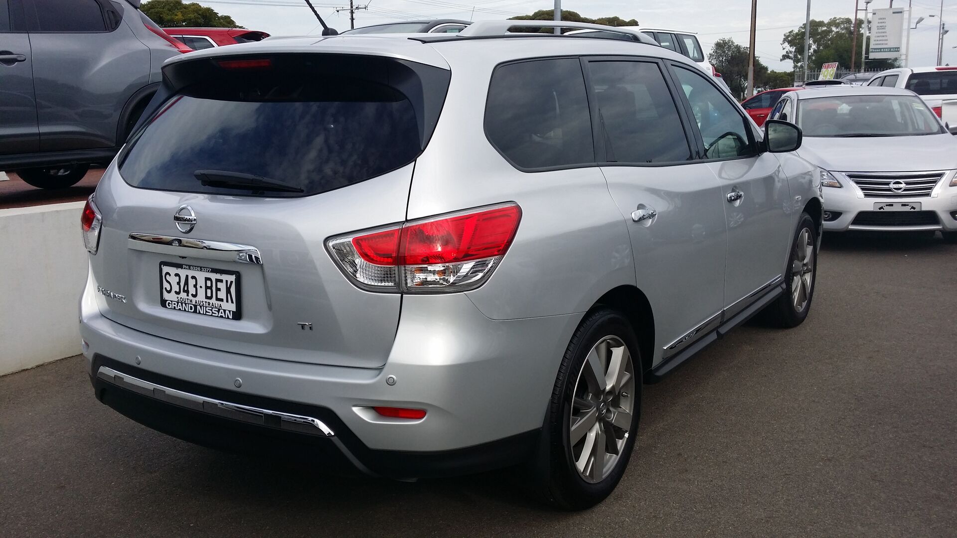 Nissan pathfinder iv