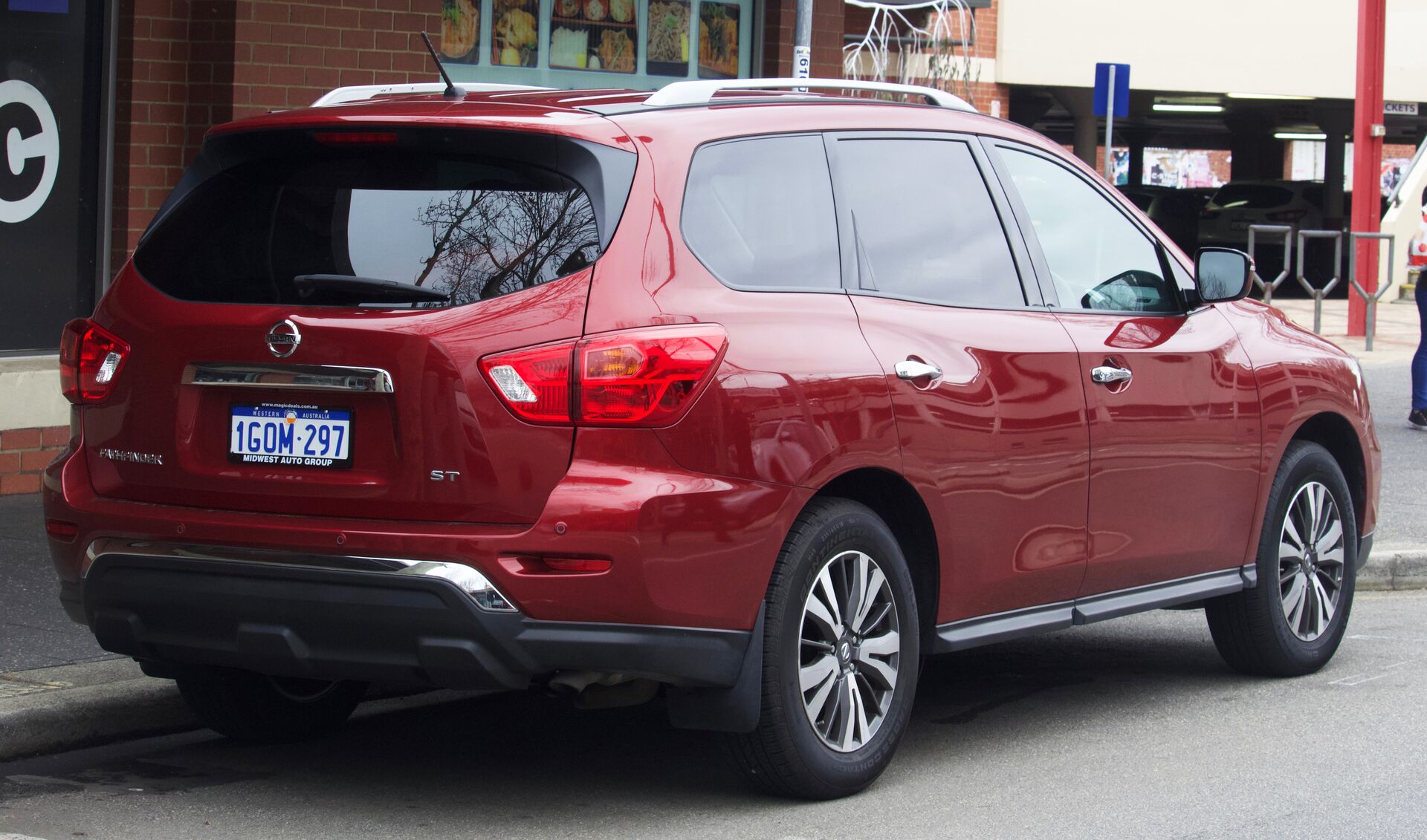 Nissan Pathfinder IV (facelift 2017) 3.5 V6 (284 Hp) Automatic 2017