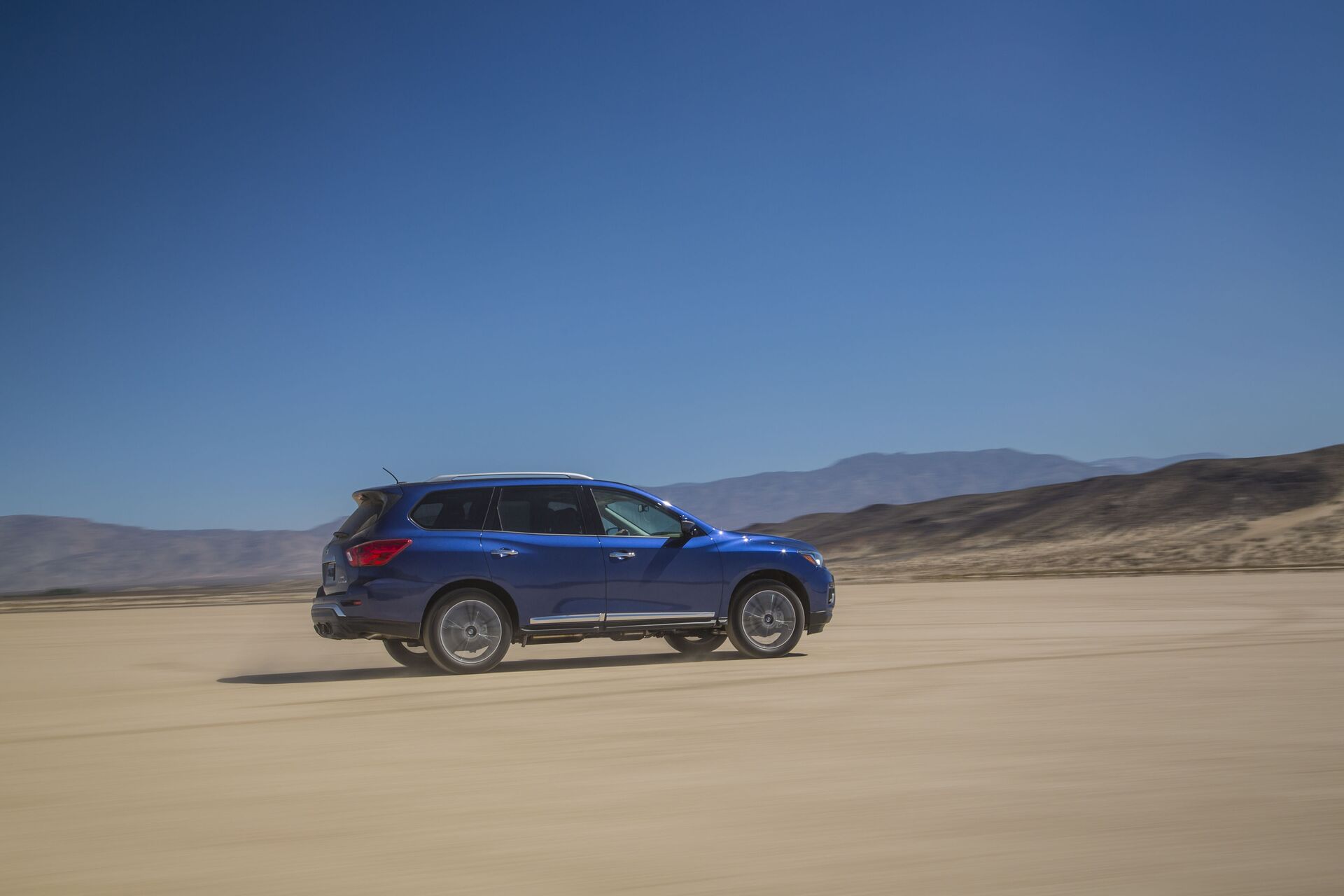 Nissan pathfinder iv