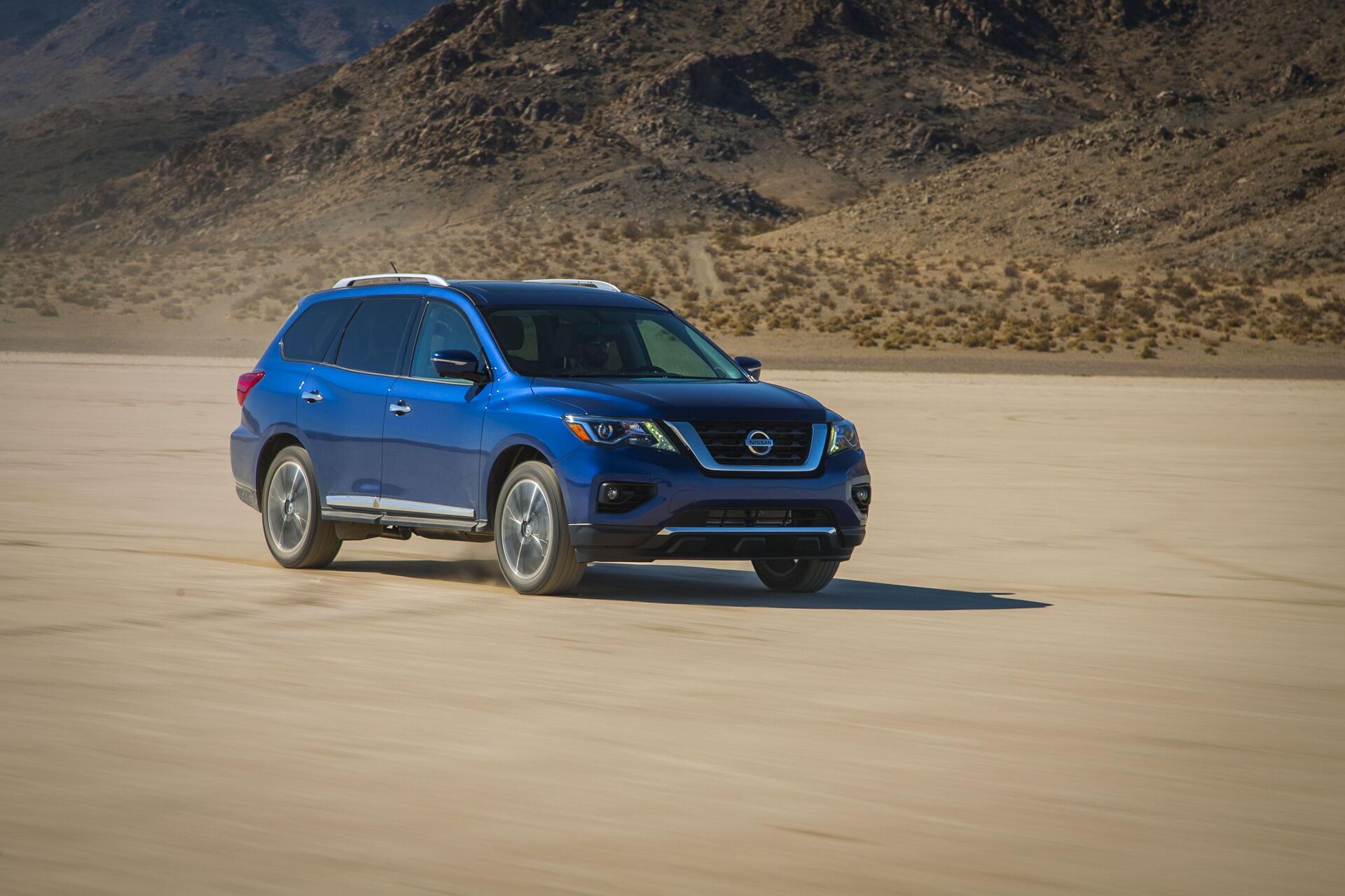 Nissan Pathfinder IV (facelift 2017) 3.5 V6 (284 Hp) Automatic 2017