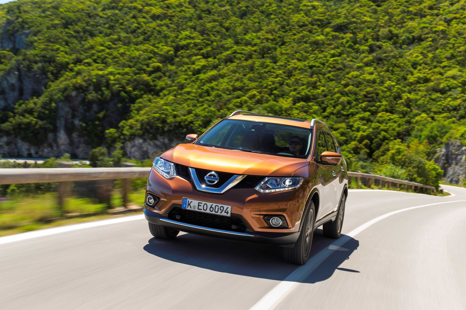 Ниссан икстрейл гибрид. Nissan x Trail 3 t32. Nissan x Trail t32 2.0. Ниссан х-Трейл 2023. Новый x Trail 2023.