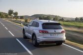 Volkswagen Touareg III (CR) R 3.0 V6 TSI (462 Hp) eHybrid 4MOTION Tiptronic 2020 - present