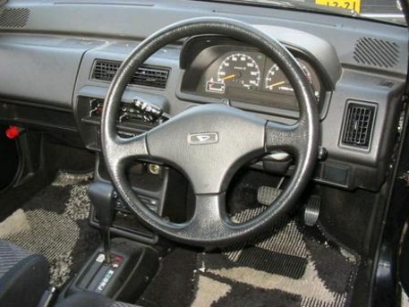 1990 Daihatsu Leeza