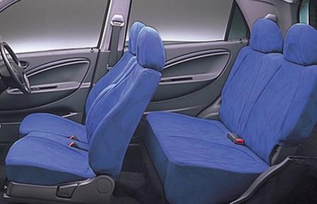 2002 Daihatsu Max