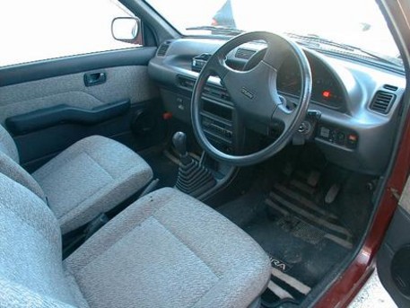 1993 Daihatsu Mira Moderno