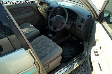 2000 Daihatsu Pyzar