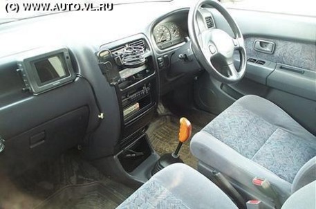 2000 Daihatsu Pyzar