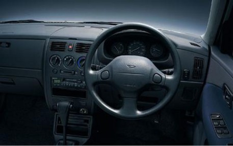 2001 Daihatsu Storia