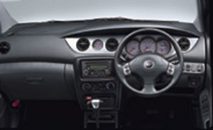 2001 Daihatsu YRV