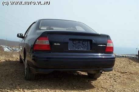 1996 Isuzu Aska