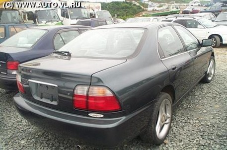 1995 Isuzu Aska