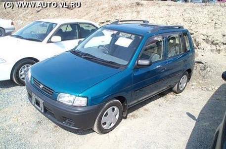 2000 Mazda Demio