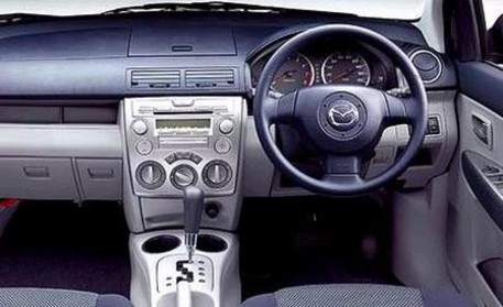 2002 Mazda Demio