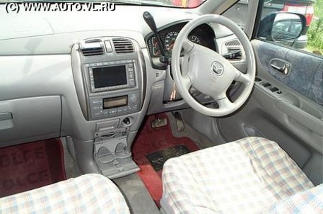 2000 Mazda Premacy