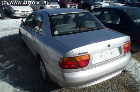 1997 Mitsubishi Carisma