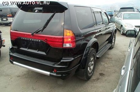 1999 Mitsubishi Challenger