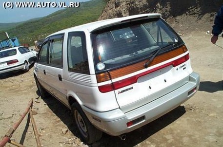 1996 Mitsubishi Chariot