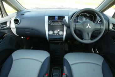 2002 Mitsubishi Colt