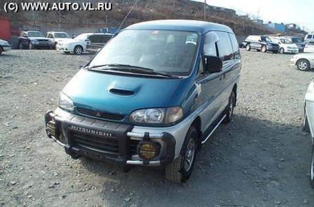 2002 Mitsubishi Delica