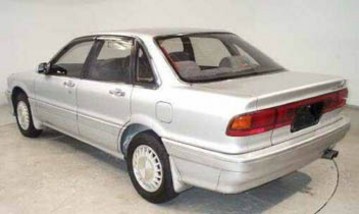 1990 Mitsubishi Eterna Sava