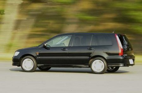 2001 Mitsubishi Lancer Cedia Wagon