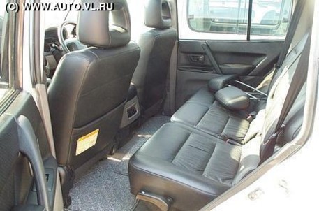 2002 Mitsubishi Pajero