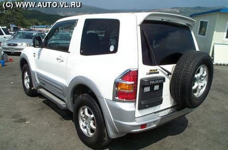 2002 Mitsubishi Pajero