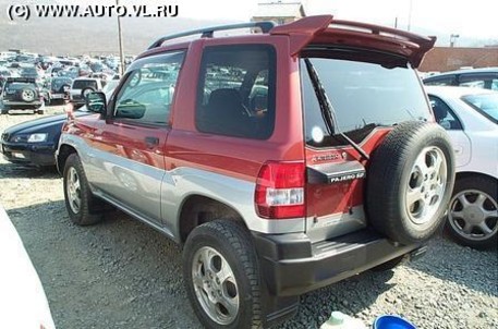 2000 Mitsubishi Pajero Io