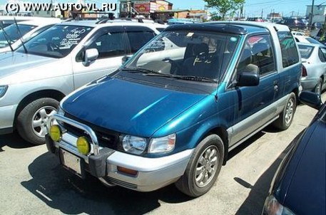 1991 Mitsubishi RVR