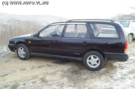 1997 Nissan Avenir