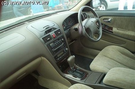 2002 Nissan Cefiro