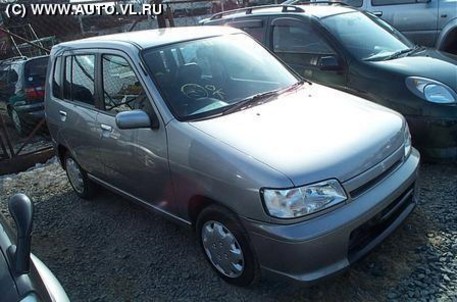 2001 Nissan Cube