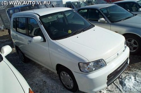 2001 Nissan Cube