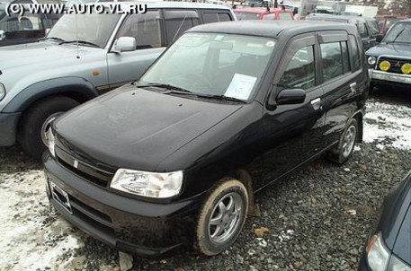 2000 Nissan Cube