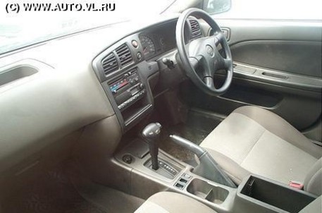 1999 Nissan Expert