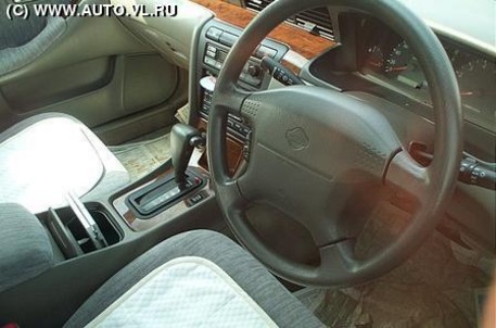 2002 Nissan Laurel