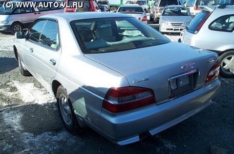 2002 Nissan Laurel