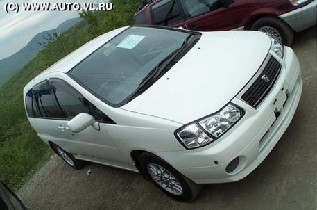 2000 Nissan Liberty