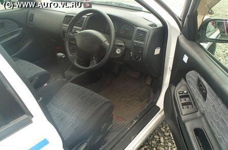 1997 Nissan Lucino