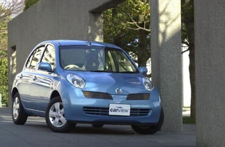 2002 Nissan March