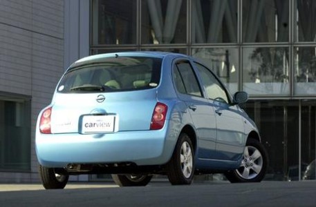 2002 Nissan March