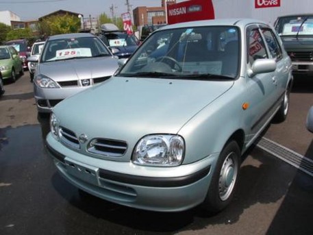 1999 Nissan March Box