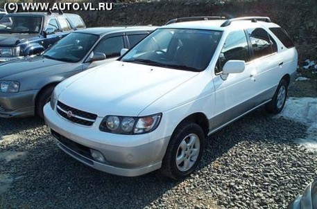 2000 Nissan R'nessa