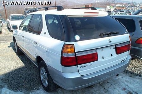 2000 Nissan R'nessa