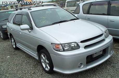 2000 Nissan R'nessa