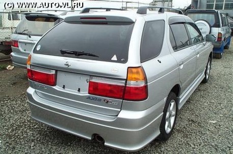 2000 Nissan R'nessa