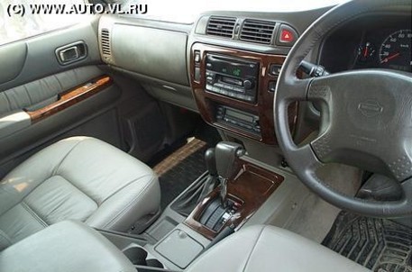 2002 Nissan Safari