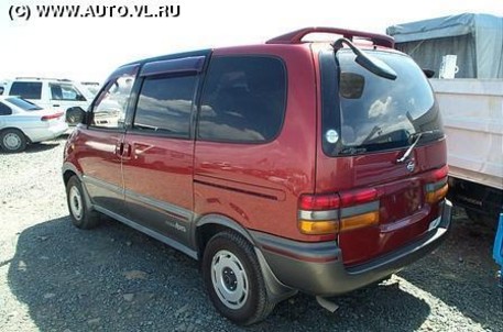 1995 Nissan Serena